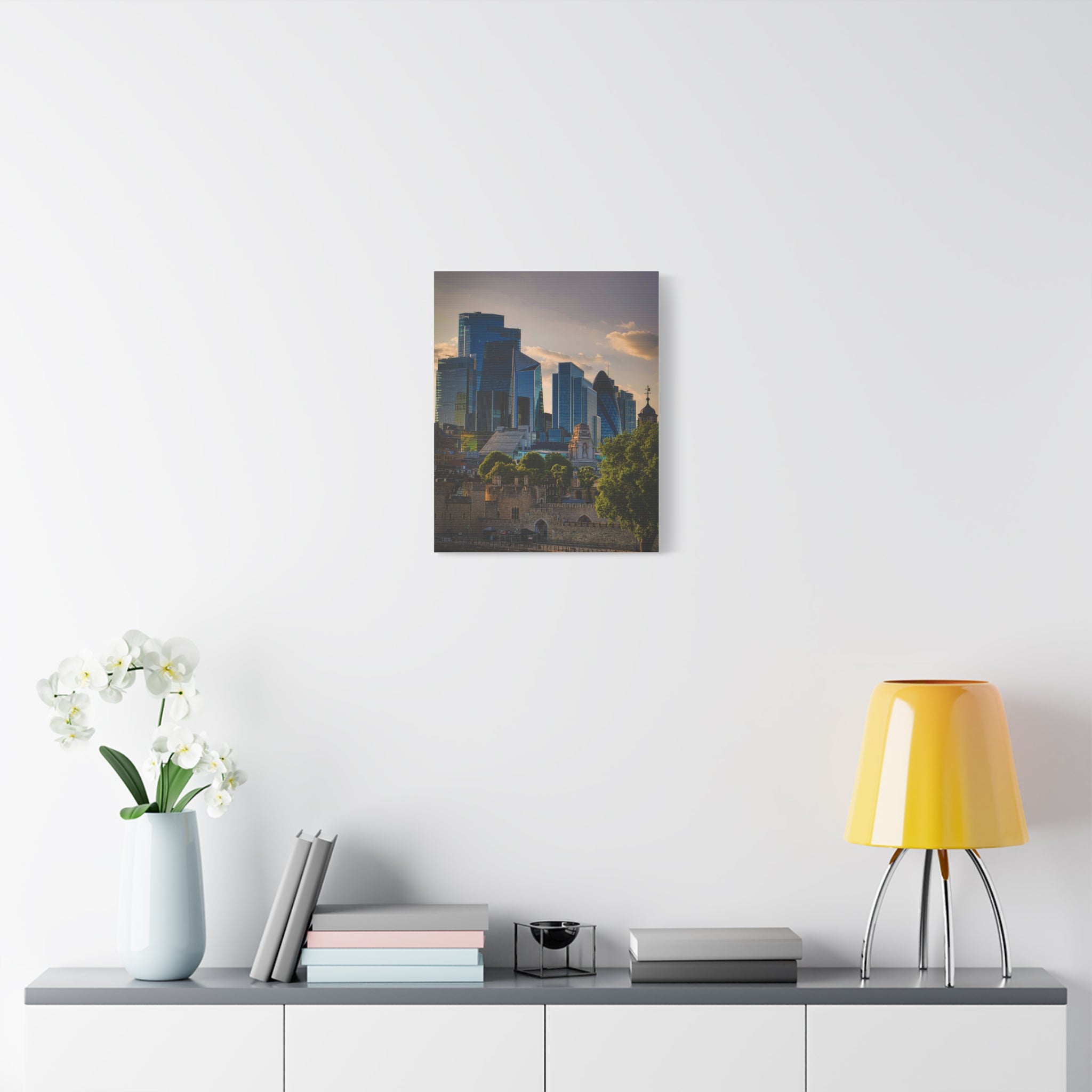 London - Summer Twilight Canvas