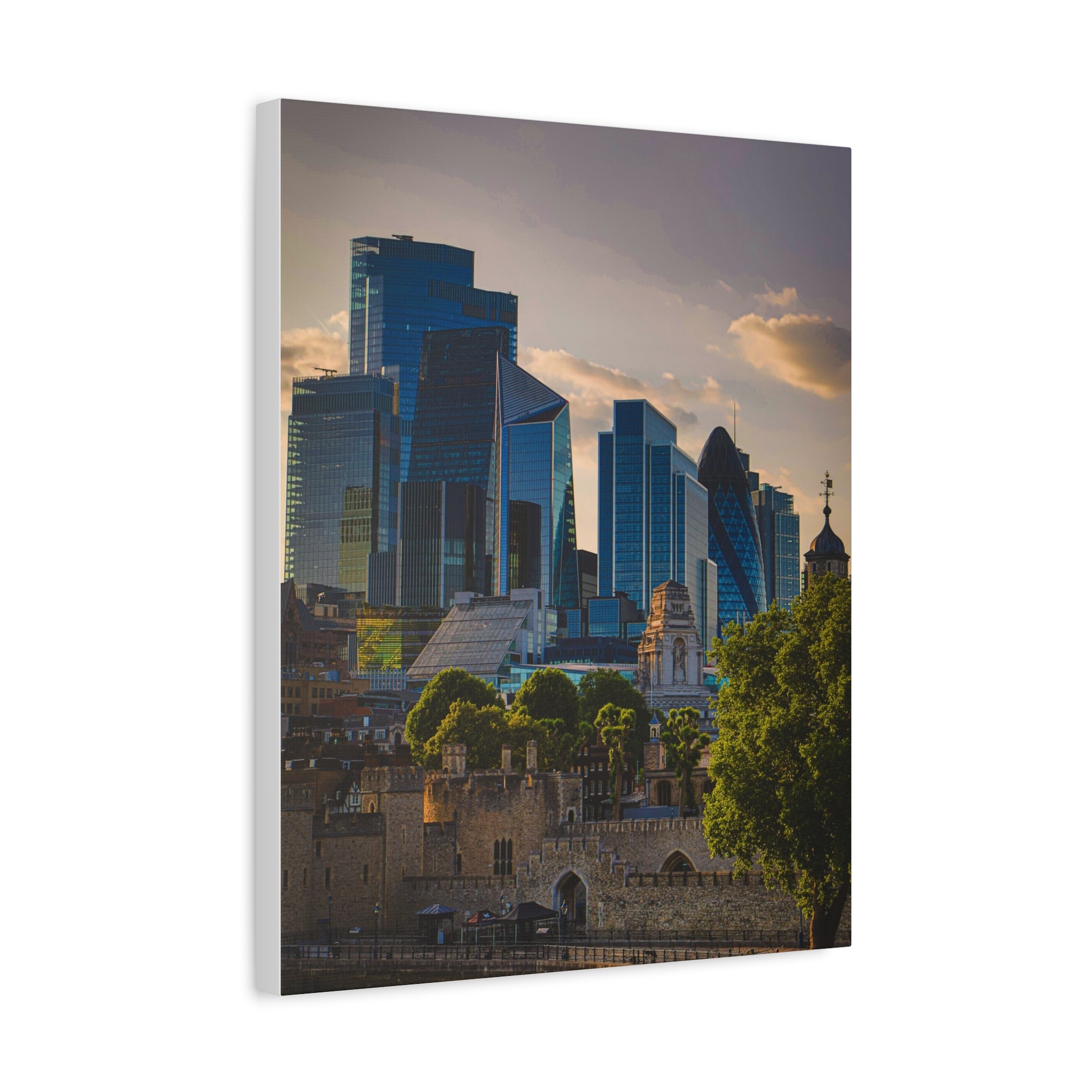 London - Summer Twilight Canvas